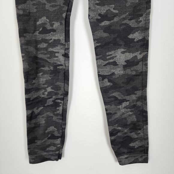 Spanx Look At Me Now Camoflauge Ankle Leggings Size S Black High Rise FL3515 - Picture 5 of 9